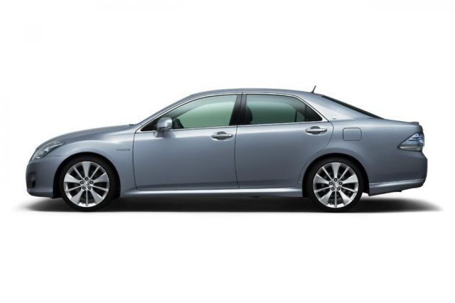  Toyota Crown Hybrid Concept 2007 года  (фото 13 из 17)